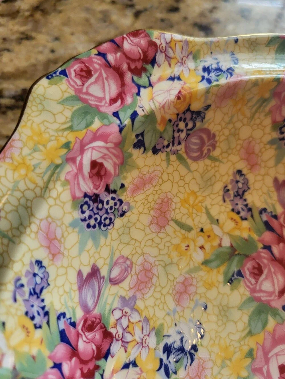 Royal Winton England 7 In .Floral Ceramic Serving Bowl